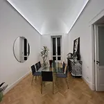 Donci Penthouse דירה