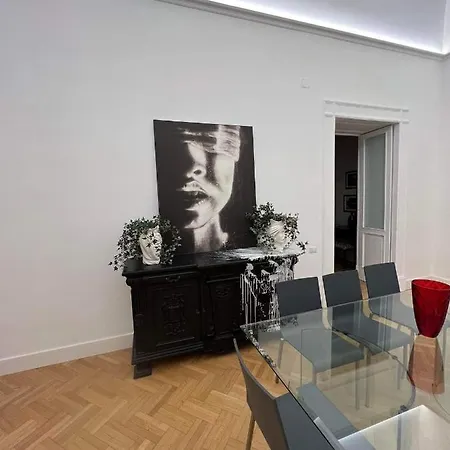 Donci Penthouse * Nápoly
